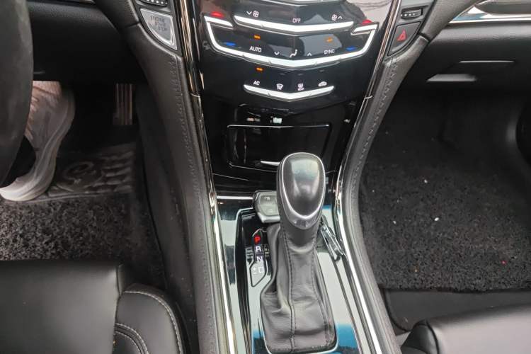 Used Cadillac ATS-L 2017 28T Tech Edition Gear Lever