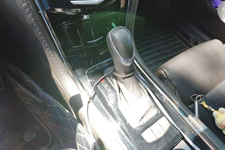 Used Cadillac ATS-L 2017 28T Tech Edition Gear Lever
