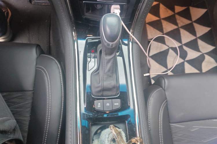 Used Cadillac ATS-L 2017 28T Tech Edition Gear Lever
