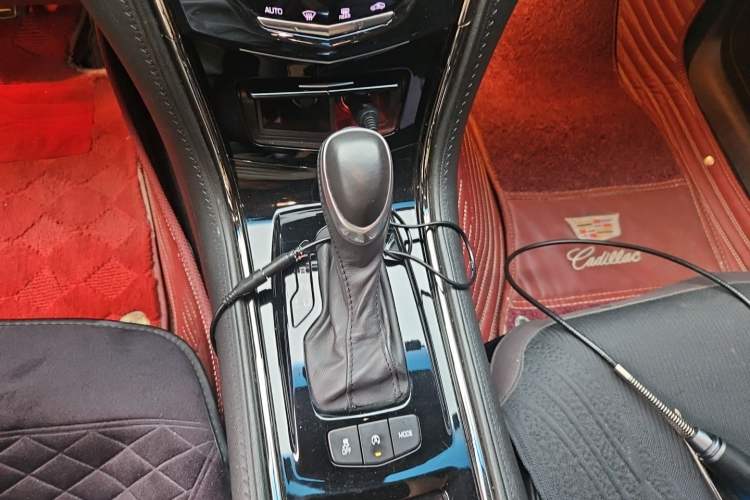 Used Cadillac ATS-L 2017 28T Fashion Edition Gear Lever