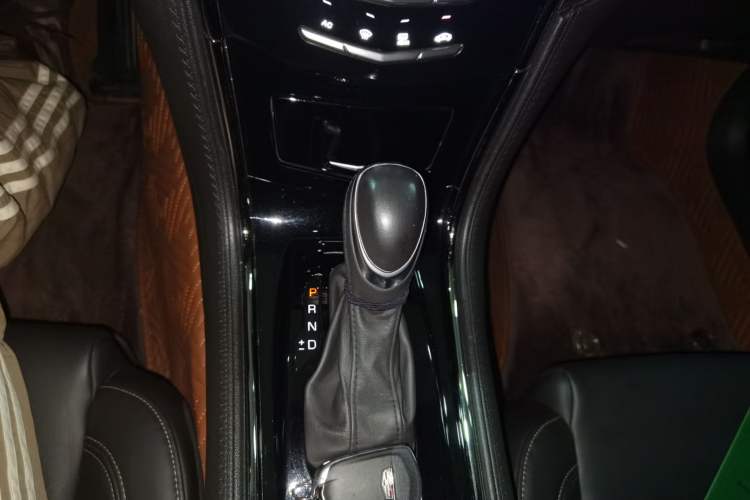 Used Cadillac ATS-L 2017 28T Tech Edition Gear Lever