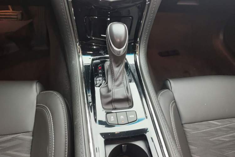 Used Cadillac ATS-L 2017 28T Tech Edition Gear Lever