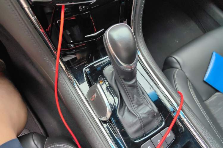 Used Cadillac ATS-L 2017 28T Tech Edition Gear Lever