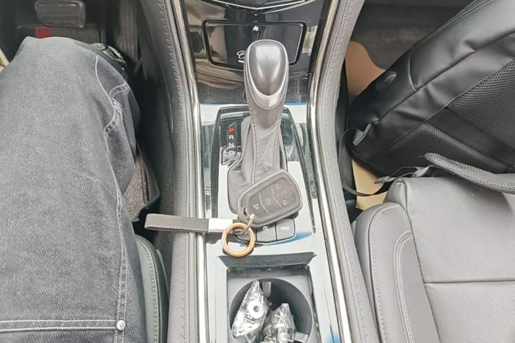 Used Cadillac ATS-L 2017 28T Fashion Edition Gear Lever
