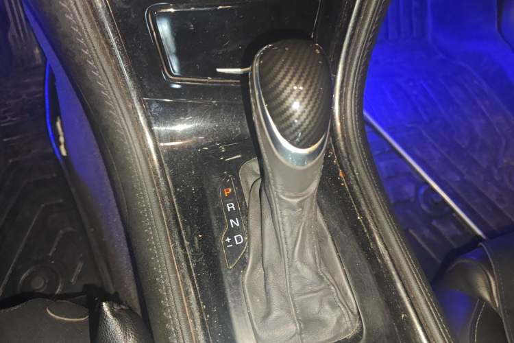 Used Cadillac ATS-L 2017 28T Tech Edition Gear Lever