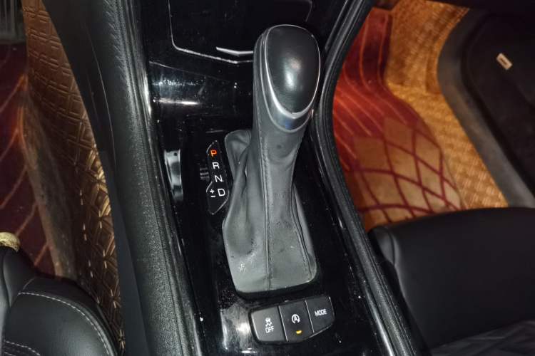 Used Cadillac ATS-L 2017 28T Tech Edition Gear Lever