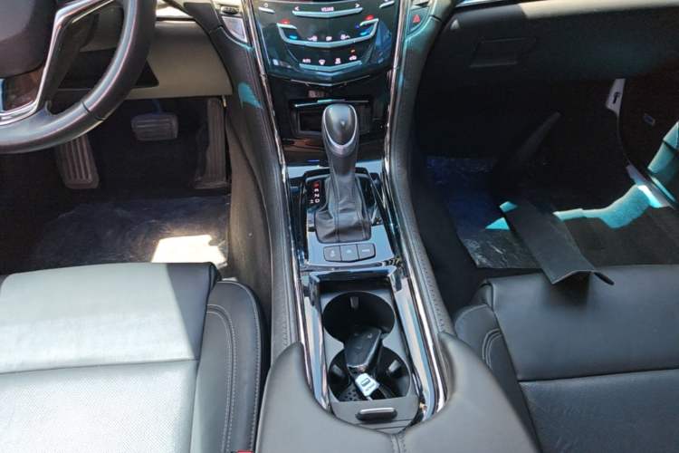 Used Cadillac ATS-L 2017 28T Fashion Edition Gear Lever