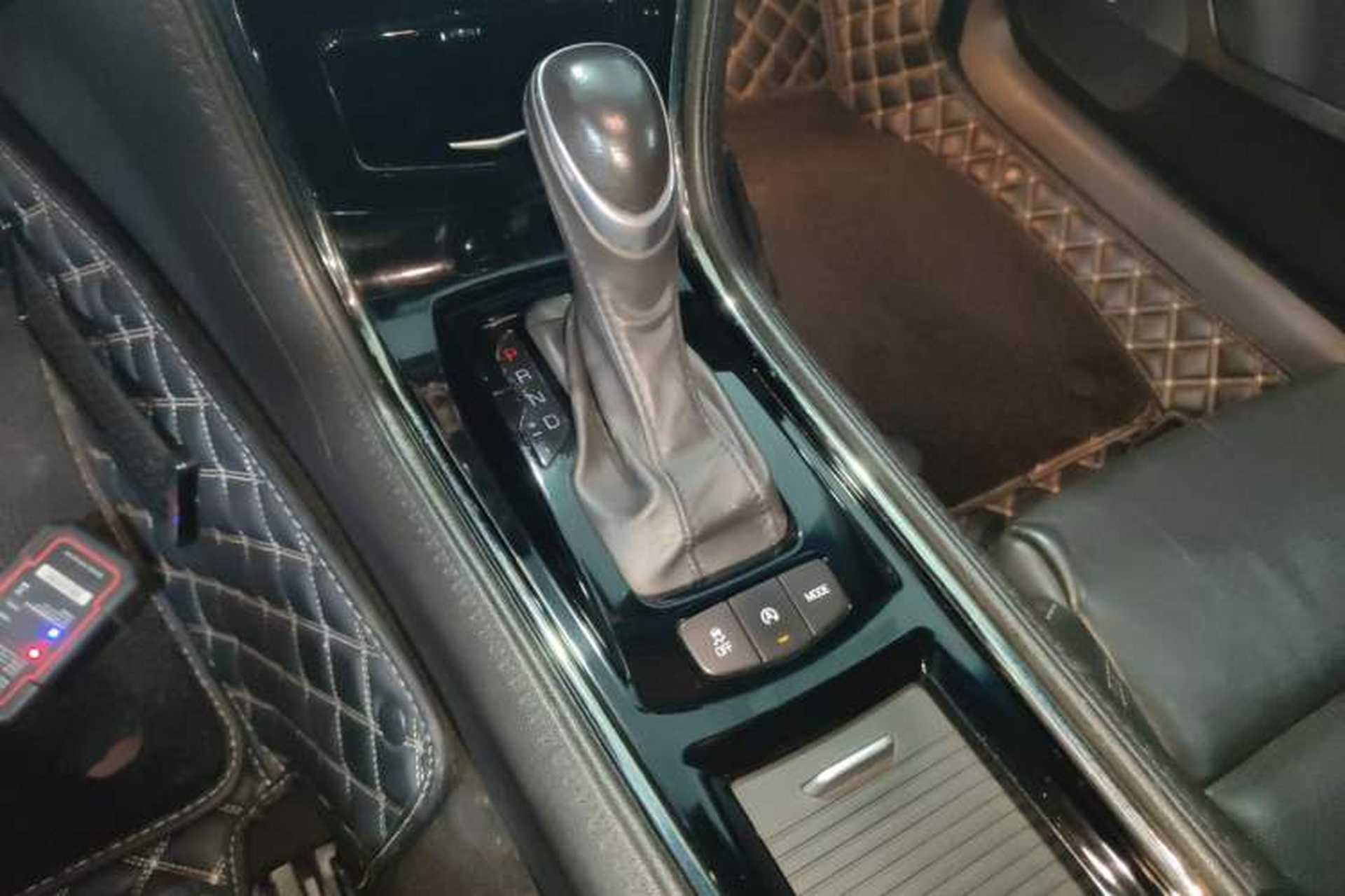 Used Cadillac ATS-L 2017 28T Fashion Edition Gear Lever