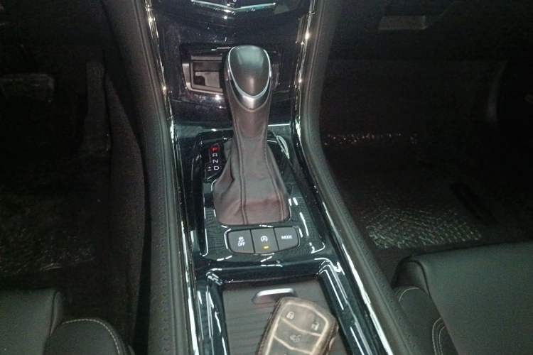 Used Cadillac ATS-L 2017 28T Tech Edition Gear Lever