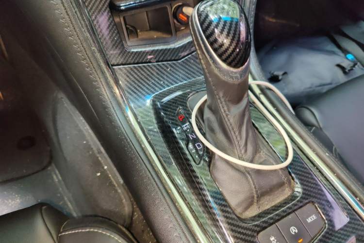 Used Cadillac ATS-L 2017 28T Tech Edition Gear Lever