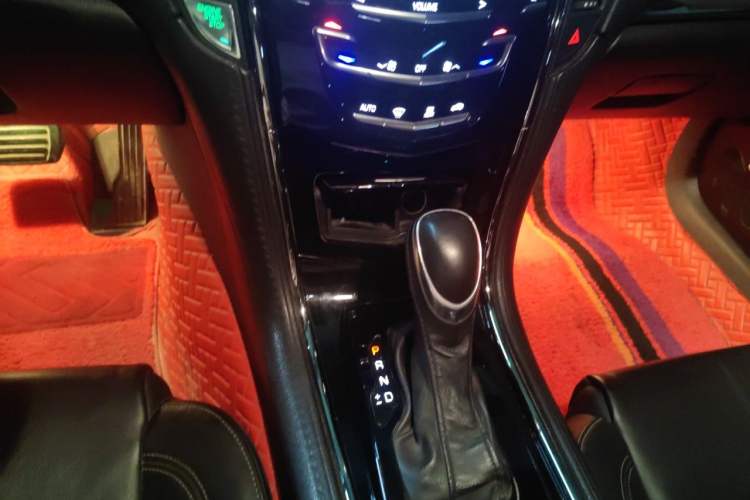 Used Cadillac ATS-L 2017 28T Fashion Edition Gear Lever