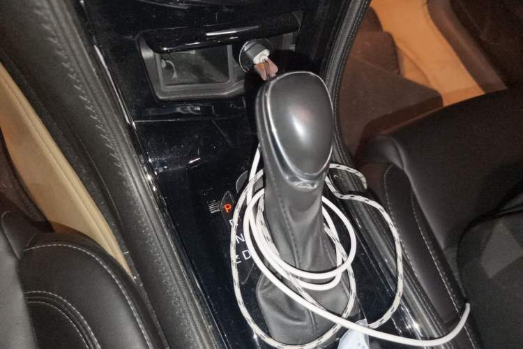 Used Cadillac ATS-L 2017 28T Tech Edition Gear Lever