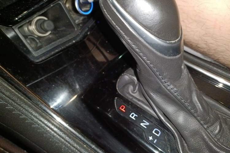 Used Cadillac ATS-L 2017 28T Tech Edition Gear Lever