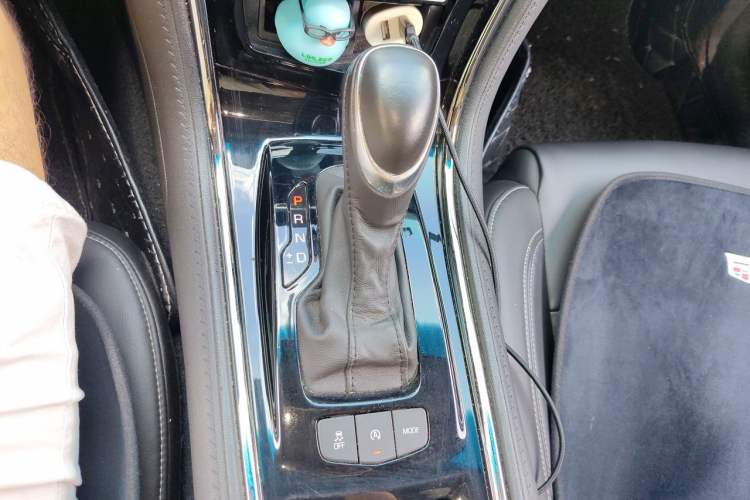 Used Cadillac ATS-L 2017 28T Tech Edition Gear Lever