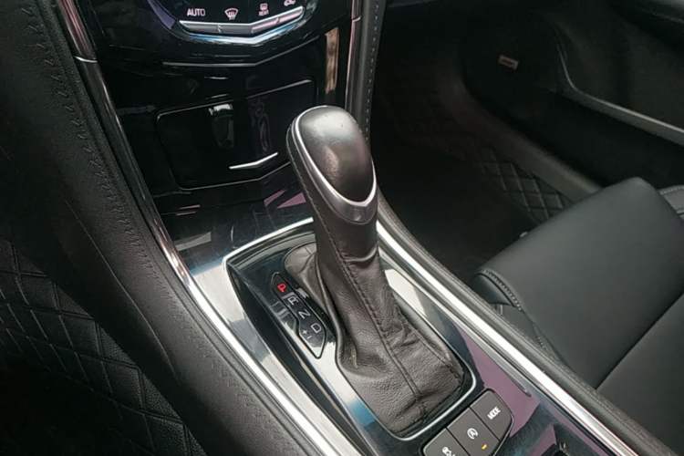 Used Cadillac ATS-L 2017 28T Fashion Edition Gear Lever