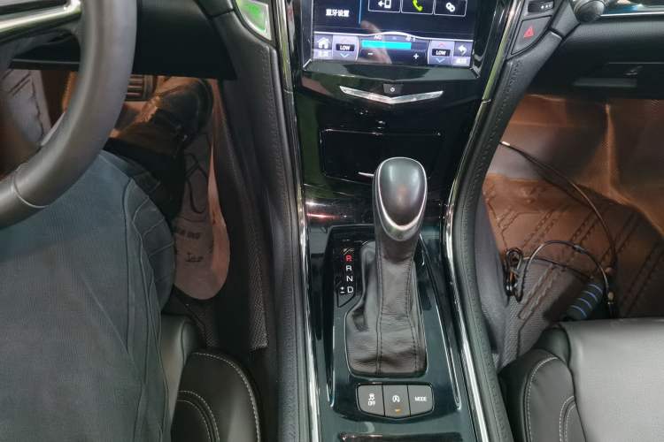 Used Cadillac ATS-L 2017 28T Tech Edition Gear Lever