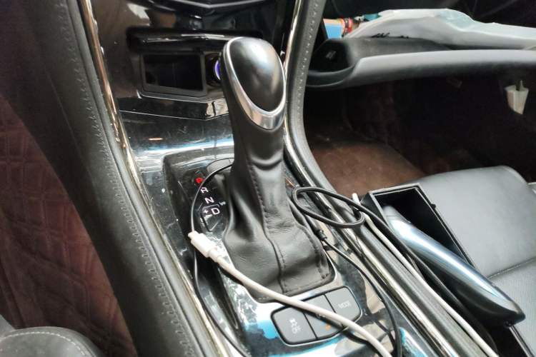 Used Cadillac ATS-L 2017 28T Fashion Edition Gear Lever