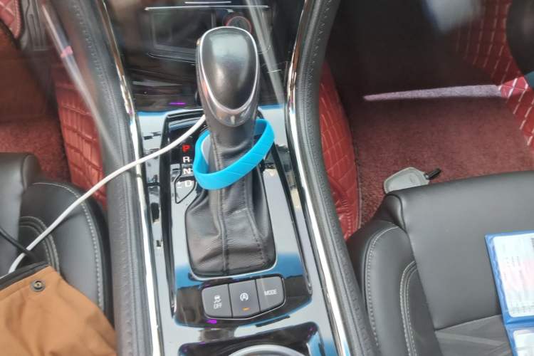 Used Cadillac ATS-L 2017 28T Tech Edition Gear Lever