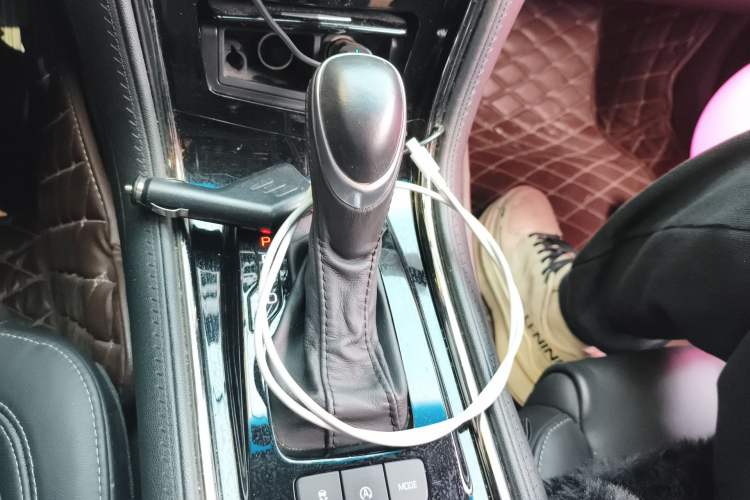 Used Cadillac ATS-L 2017 28T Fashion Edition Gear Lever