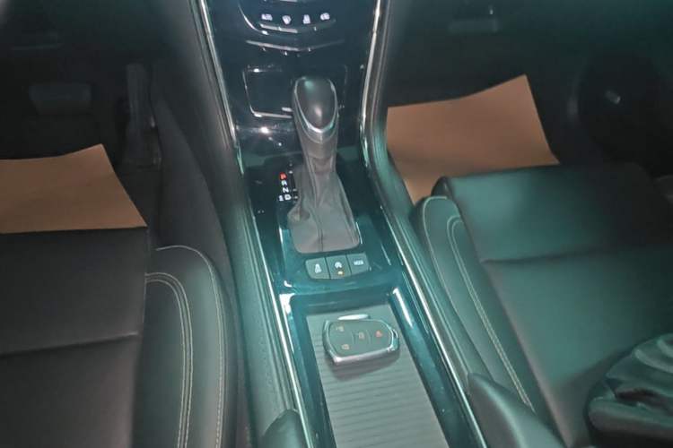 Used Cadillac ATS-L 2017 28T Fashion Edition Gear Lever