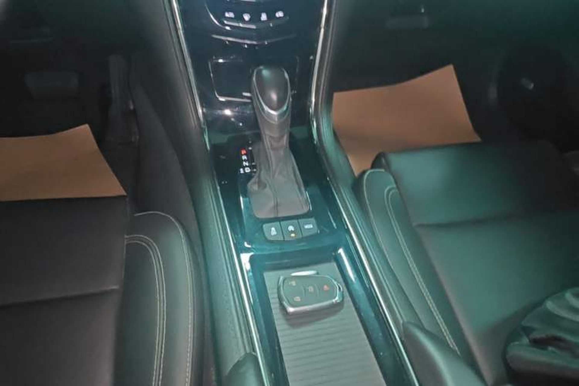 Used Cadillac ATS-L 2017 28T Fashion Edition Gear Lever