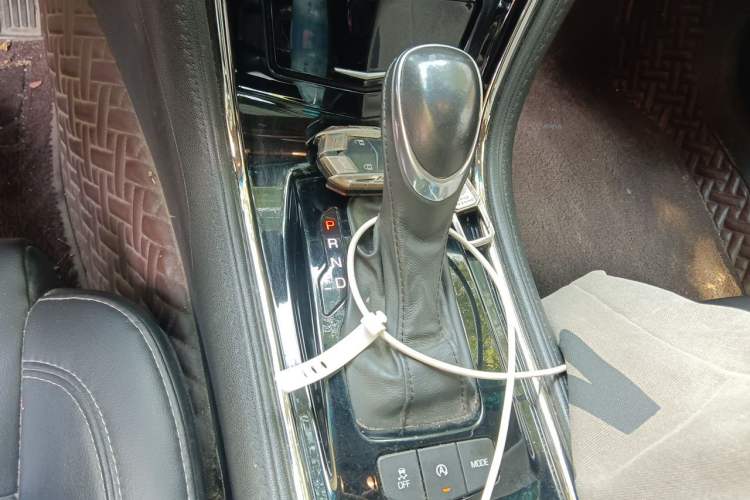 Used Cadillac ATS-L 2017 28T Tech Edition Gear Lever