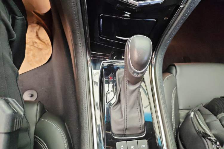 Used Cadillac ATS-L 2017 28T Tech Edition Gear Lever