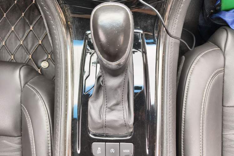 Used Cadillac ATS-L 2017 28T Tech Edition Gear Lever