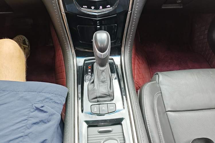 Used Cadillac ATS-L 2017 28T Fashion Edition Gear Lever