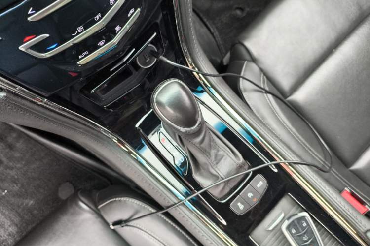 Used Cadillac ATS-L 2017 28T Fashion Edition Gear Lever