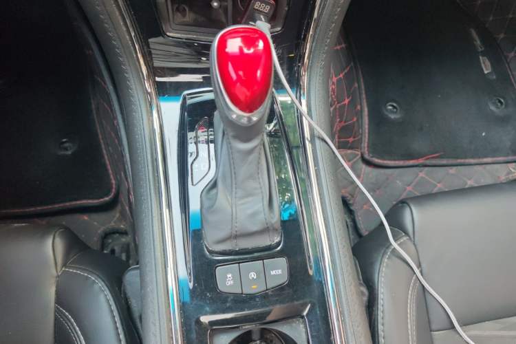 Used Cadillac ATS-L 2017 28T Tech Edition Gear Lever