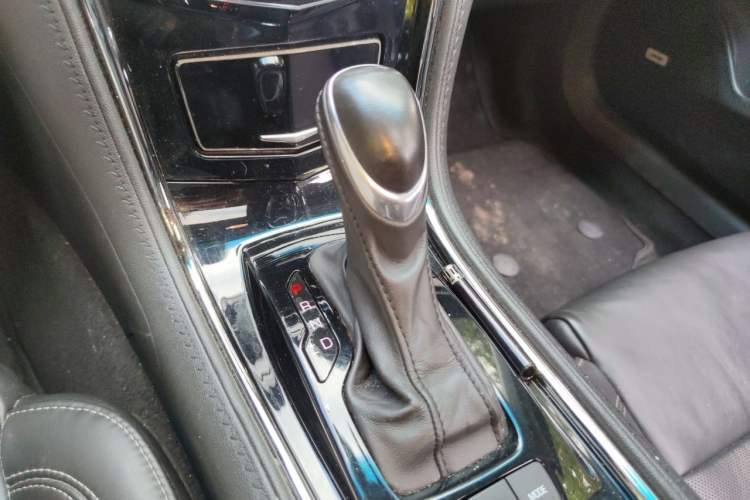 Used Cadillac ATS-L 2017 28T Fashion Edition Gear Lever