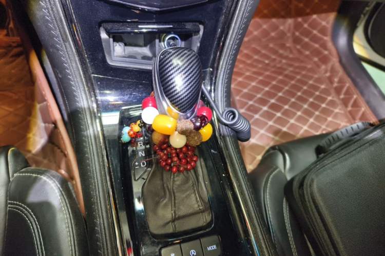 Used Cadillac ATS-L 2017 28T Fashion Edition Gear Lever