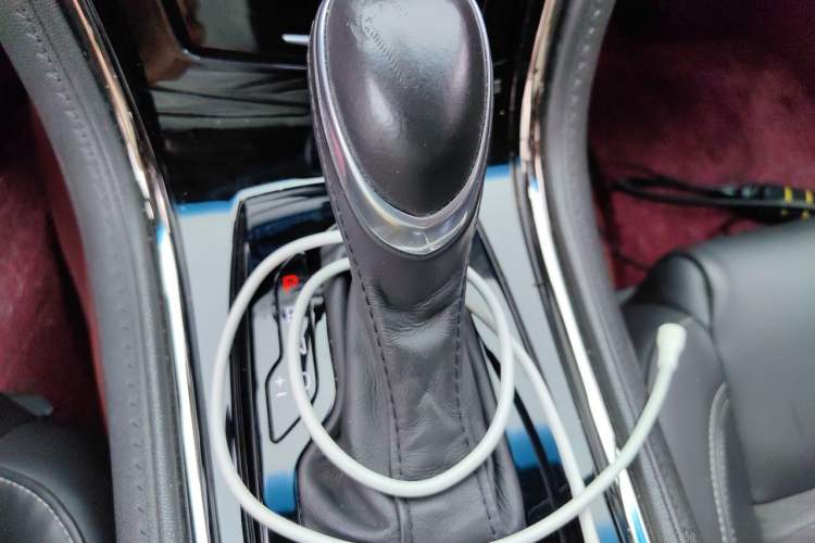 Used Cadillac ATS-L 2017 28T Tech Edition Gear Lever