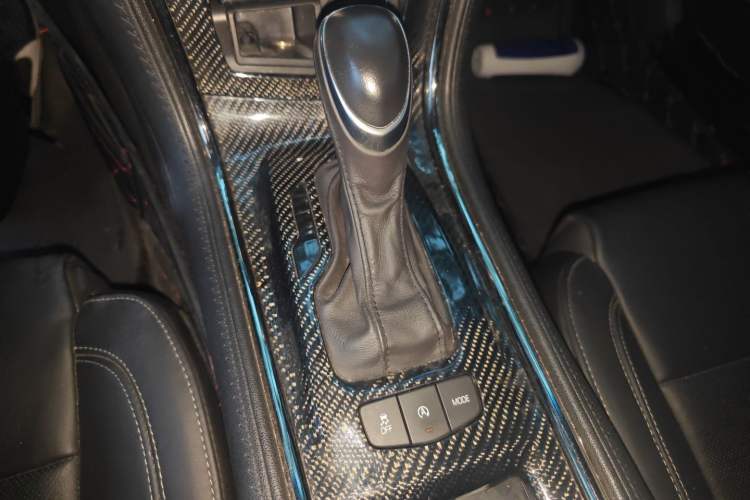 Used Cadillac ATS-L 2017 28T Fashion Edition Gear Lever