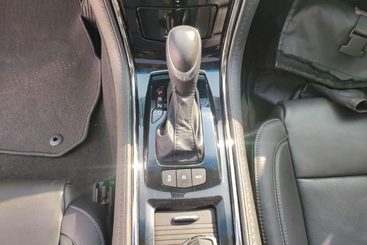 Used Cadillac ATS-L 2017 28T Fashion Edition Gear Lever