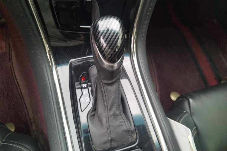Used Cadillac ATS-L 2017 28T Fashion Edition Gear Lever