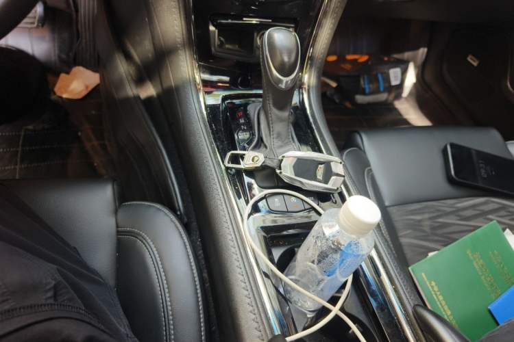 Used Cadillac ATS-L 2017 28T Tech Edition Gear Lever