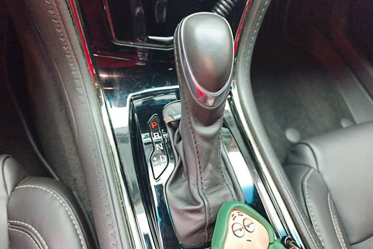 Used Cadillac ATS-L 2017 28T Tech Edition Gear Lever