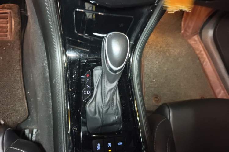 Used Cadillac ATS-L 2017 28T Tech Edition Gear Lever