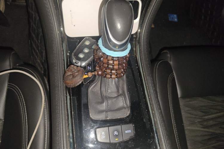 Used Cadillac ATS-L 2017 28T Tech Edition Gear Lever