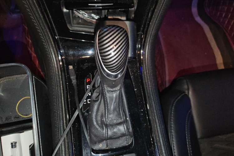 Used Cadillac ATS-L 2017 28T Tech Edition Gear Lever