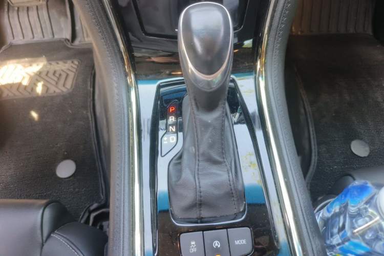Used Cadillac ATS-L 2017 28T Tech Edition Gear Lever