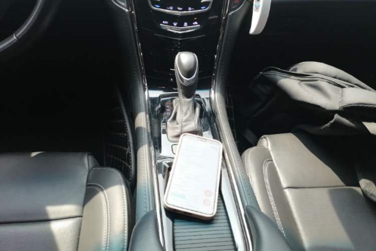 Used Cadillac ATS-L 2017 28T Fashion Edition Gear Lever