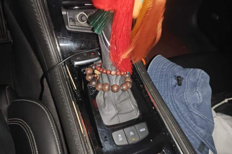 Used Cadillac ATS-L 2017 28T Tech Edition Gear Lever