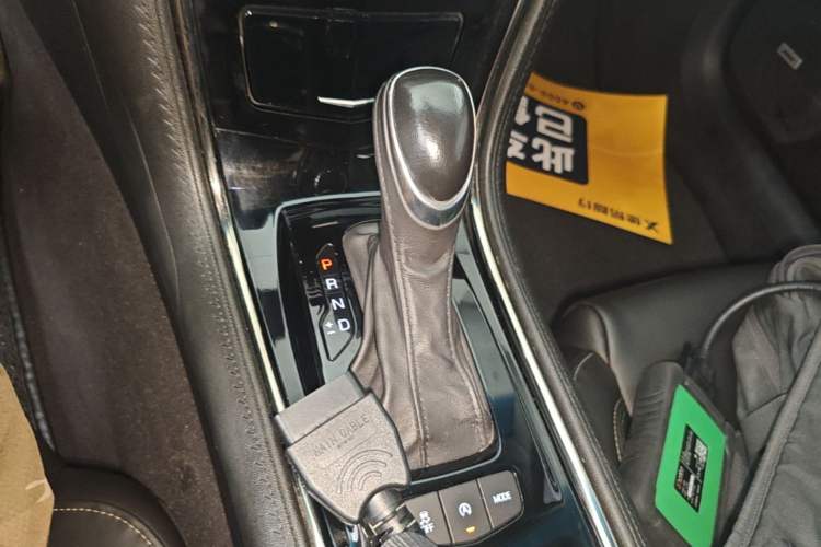 Used Cadillac ATS-L 2017 28T Tech Edition Gear Lever