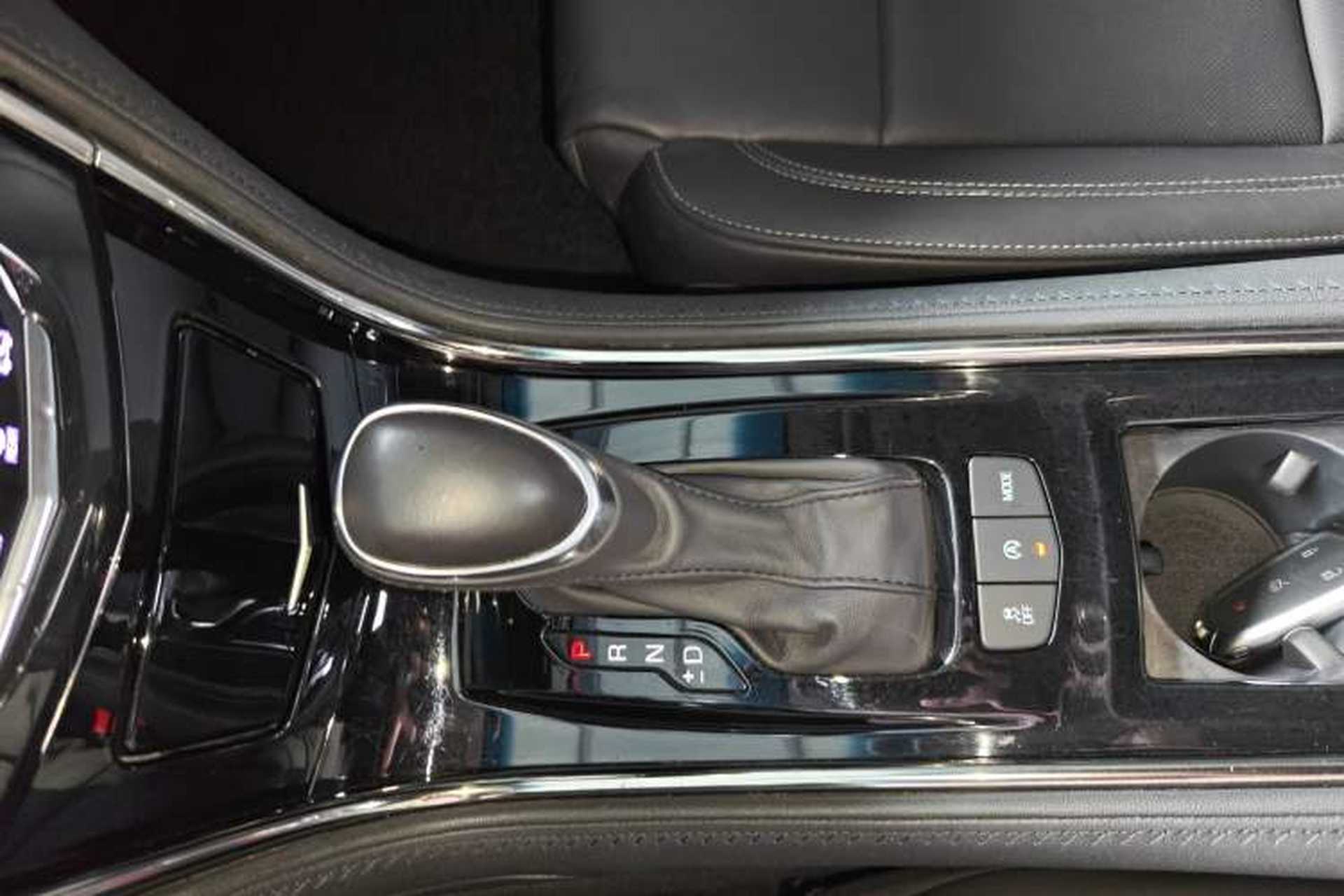 Used Cadillac ATS-L 2017 28T Fashion Edition Gear Lever