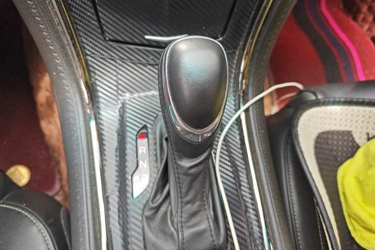 Used Cadillac ATS-L 2017 28T Tech Edition Gear Lever
