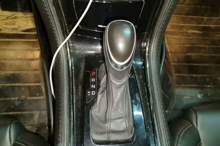 Used Cadillac ATS-L 2017 28T Tech Edition Gear Lever
