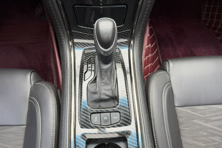 Used Cadillac ATS-L 2017 28T Tech Edition Gear Lever